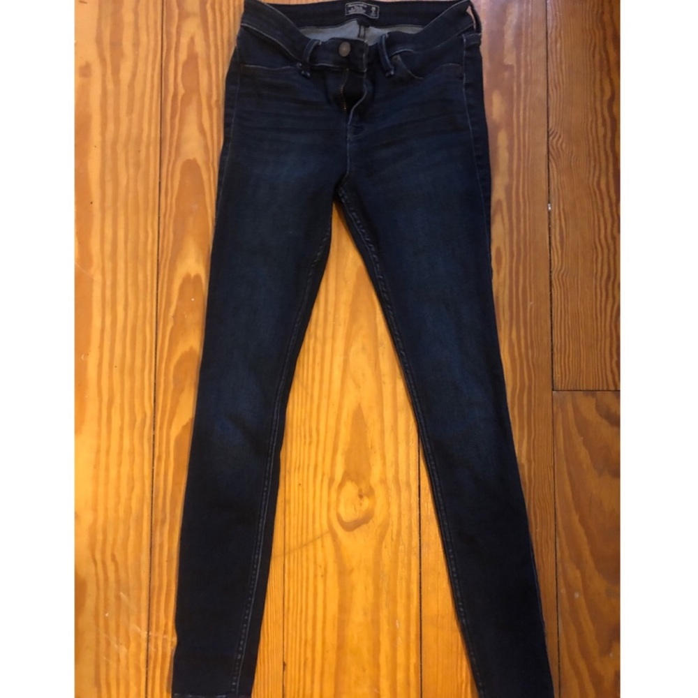 Dark wash jeggings